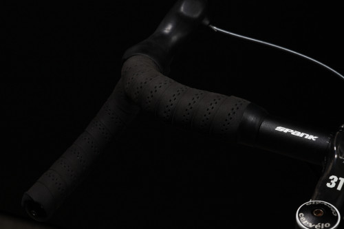 Spank Wing Gravel Drop Bar Tape, Gel Pad & Plug Kit