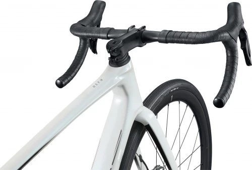 Giant Defy Advanced Pro 1 (unicorn white/black/chrome)