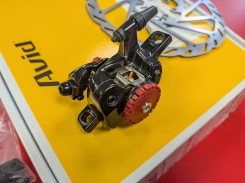 Avid BB7 (zánovní)