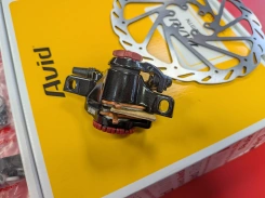 Avid BB7 (zánovní)